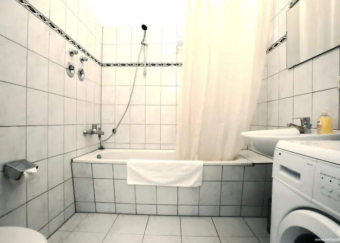 Gruenderzeitapartment An Der Arena Lipsia